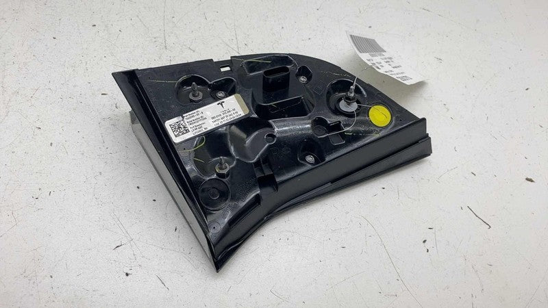 1502089-00-B ⭕ 2020-2024 Model Y Rear Right Inner Taillight LED Tail Lamp 4-Pin 1502089-00-B