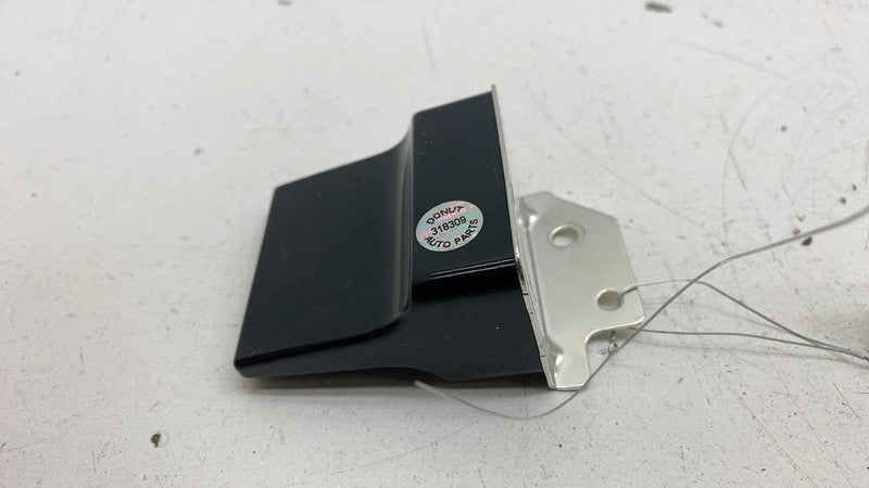 68688830AA ⭕ 2025 Chrysler Pacifica Satellite Radio Antenna Control Module Unit 68688830AA