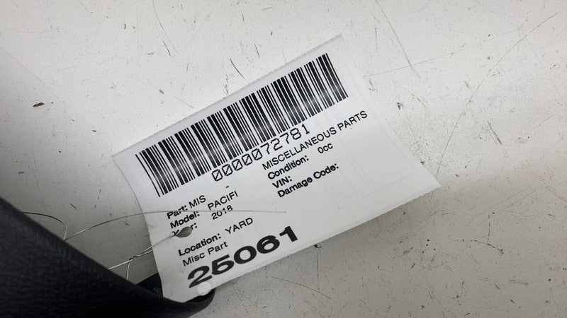 5RH62DX9AE ⭕ 17-25 Chrysler Pacifica Passenger B-Pillar Middle Trim Panel Right 5RH62DX9AE