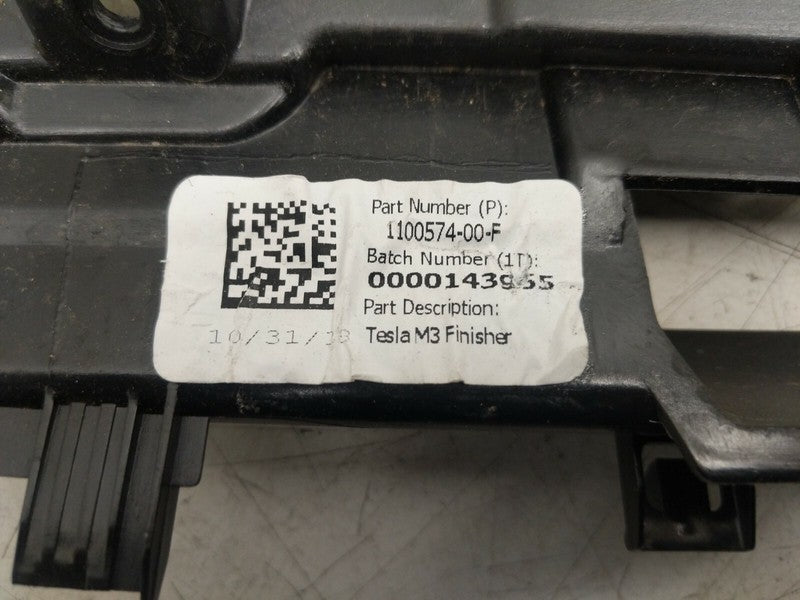 1100574 00 F ⭕ 17-20 Model 3 Instrument Panel Windshield Dash Deflector Finisher 1100574-00-F