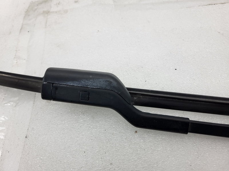 107672900C ⭕ 2017-2022 Tesla Model 3 Front Windshield Wiper Arm & Blade Right 1076729-00-C