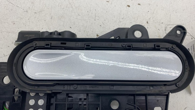 PT00002453-M ⭕ 2022-2024 Rivian R1T R1S Front Left Door Handle LH Silver EXP004 PT00002453-M