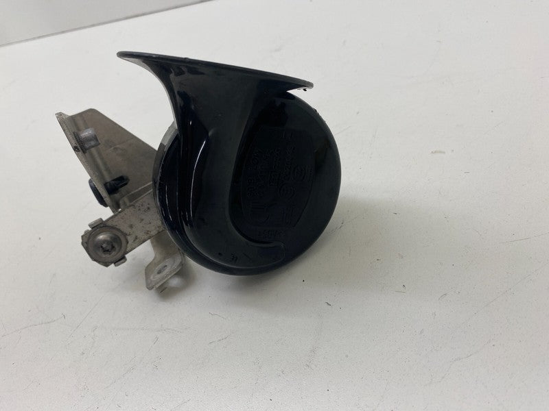 E1 0020046 ⭕2012-2020 Tesla Model S MS Seger Low Pitch Tone Horn 12V 410 Hertz with Bracket