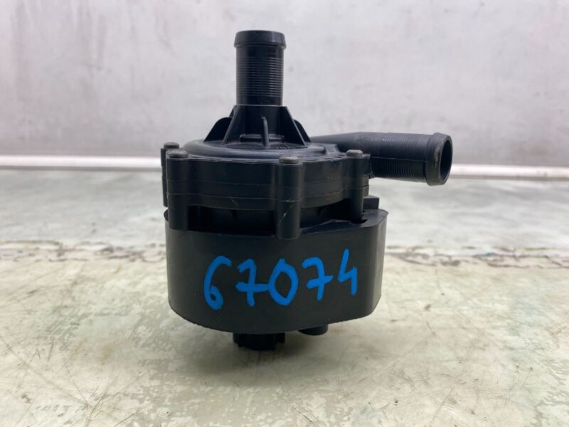 2016-2020 Tesla Model S X Cooling System Auxiliary Water Coolant Pump FWD Assy