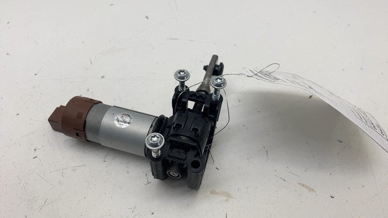 ⭕ 2017-2024 Chrysler Pacifica Brose Front Right Seat Adjustment Motor Assembly