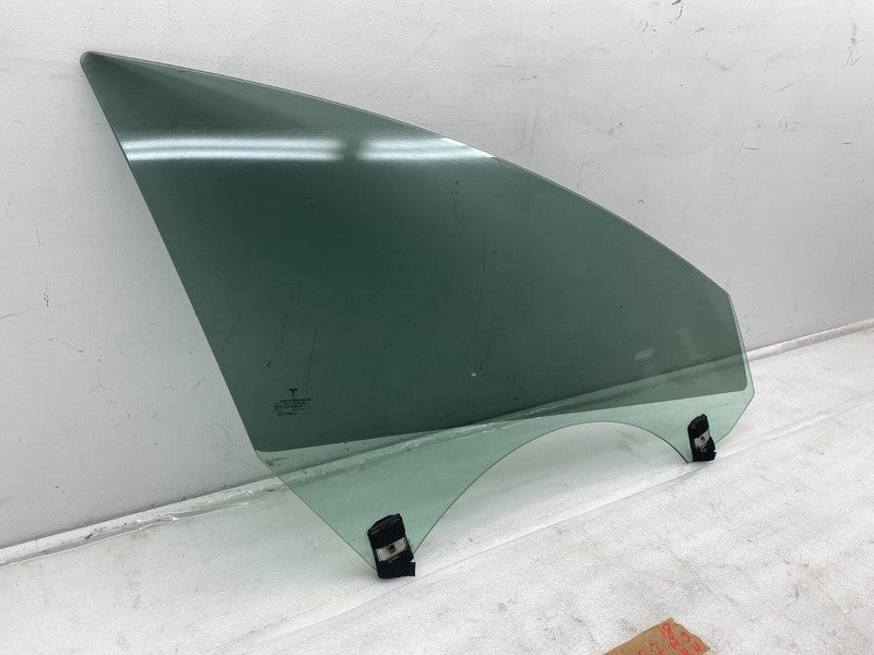 43R-004530 ⭕ 17-19 Tesla Model 3 Front Passenger Door Window Glass Right RH (Single Pane)