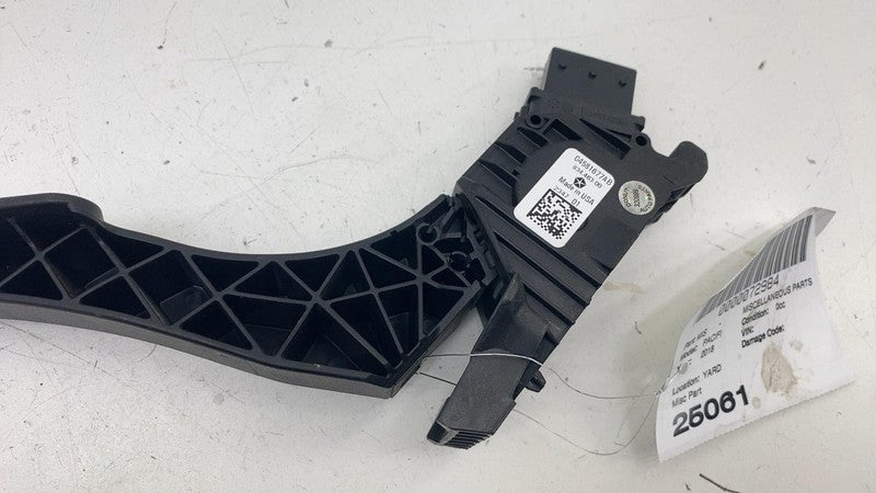 04581677AB ⭕ 2018 2019 2020 Chrysler Pacifica Gas Foot Pedal Accelerator Sensor 04581677AB