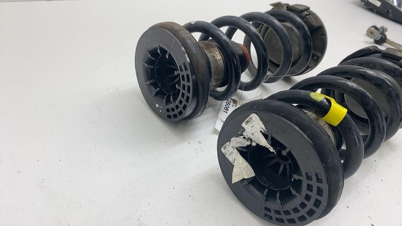 68231026AA ⭕2017-2025 Chrysler Pacifica Rear Left & Right Suspension Coil Spring 68231026AA