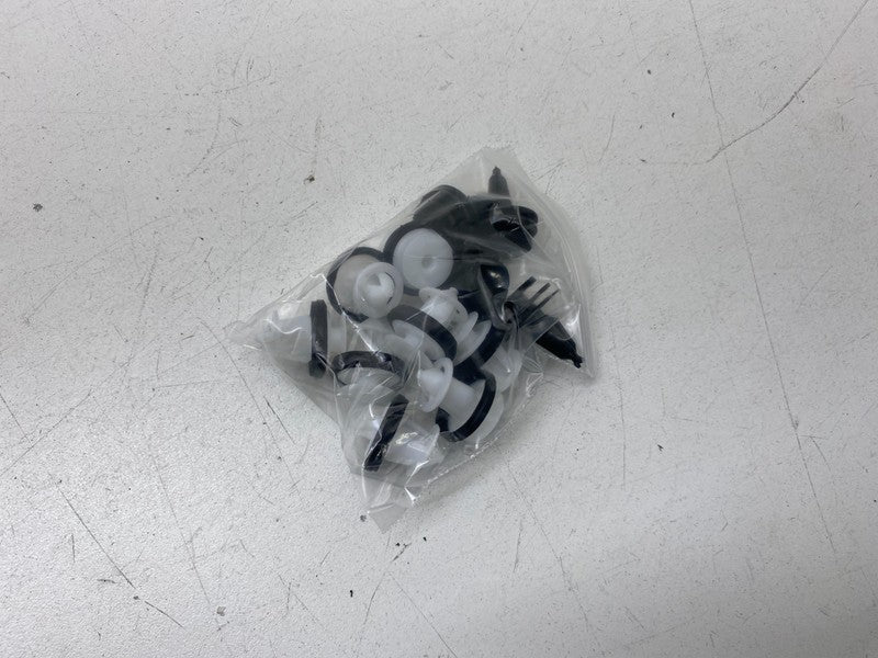 1494187 00 B ⭕ 20-24 Tesla Model Y Rear Left Fender Garnish Wheel Arch Molding 1494187-00-B