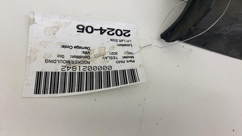 1497741-00-B ⭕ 2020-2023 Model Y Left Skirt Rocker Molding Panel Carrier Bracket 1497741-00-B
