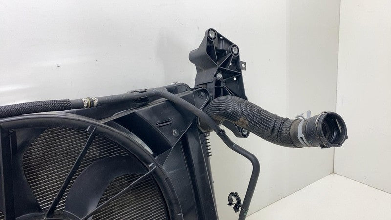 ⭕ 2017-2021 Chrysler Pacifica 3.6L Radiator Assy (8th VIN = G) w/o tow package