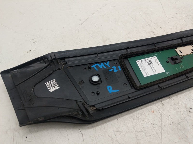 1516258 00 D ⭕ 20-23 Model Y Right Exterior B-Pillar Applique Trim w/ Camera RH 1506886-00-D