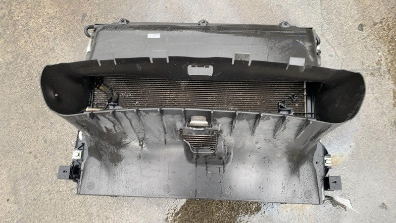 7P0 121 207 A 2011-2018 Porsche Cayenne Engine Radiator Cooling Fan Motor A/C Condenser Assy