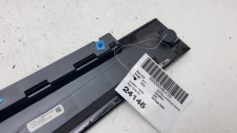 PT00012118J ⭕ 2022-2024 Rivian R1T Front Right Side Door Moulding Trim Panel PT00012118-J