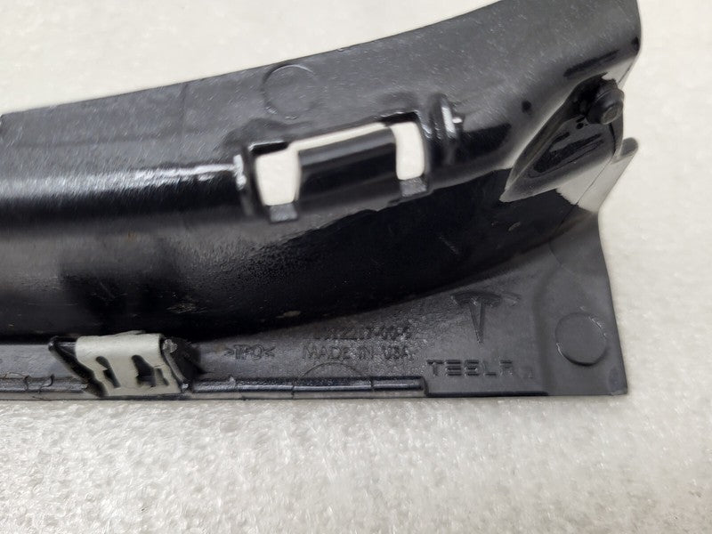 1012217-00-G ⭕ 12-23 Model S Passenger Skirt Molding Scuff Plate Right Plastic 1012217-00-G