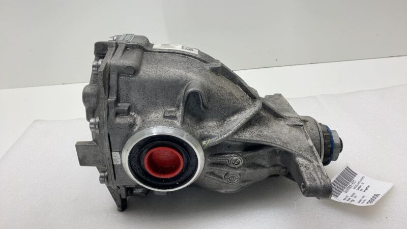 7573819 09 2021 BMW 530e G30 Rear Axle Differential Carrier Assembly 7573819 09 OEM