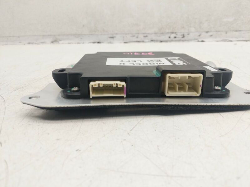 1037222-10-C ⭕ 2016-2022 Tesla Model X Front Driver Side Door Control Module LH 1037222-10-C