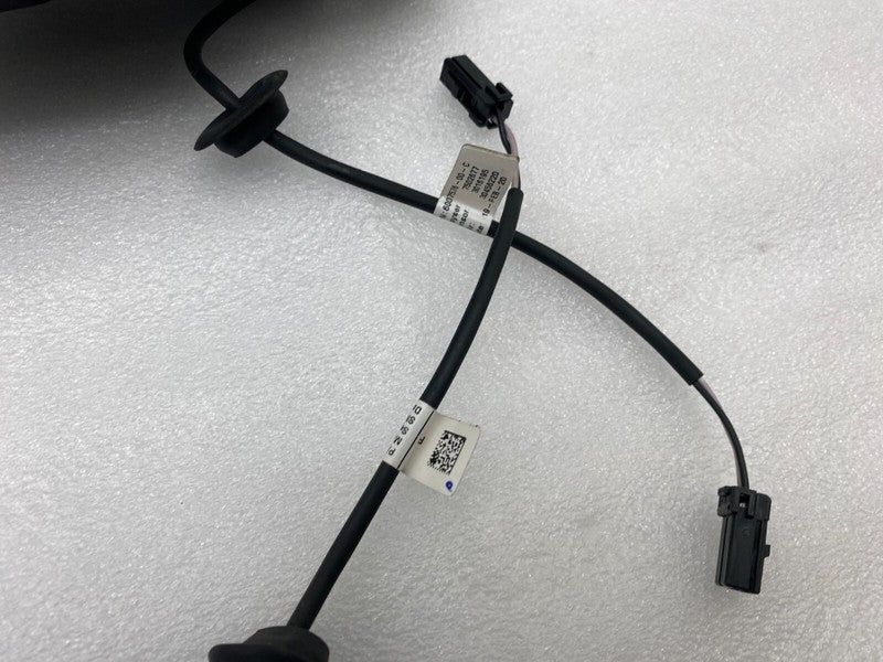6007576 00 ⭕ 12-23 Model S Rear Left/Right Tailgate Trunk Pinch Sensor Trim 6007576/6007570