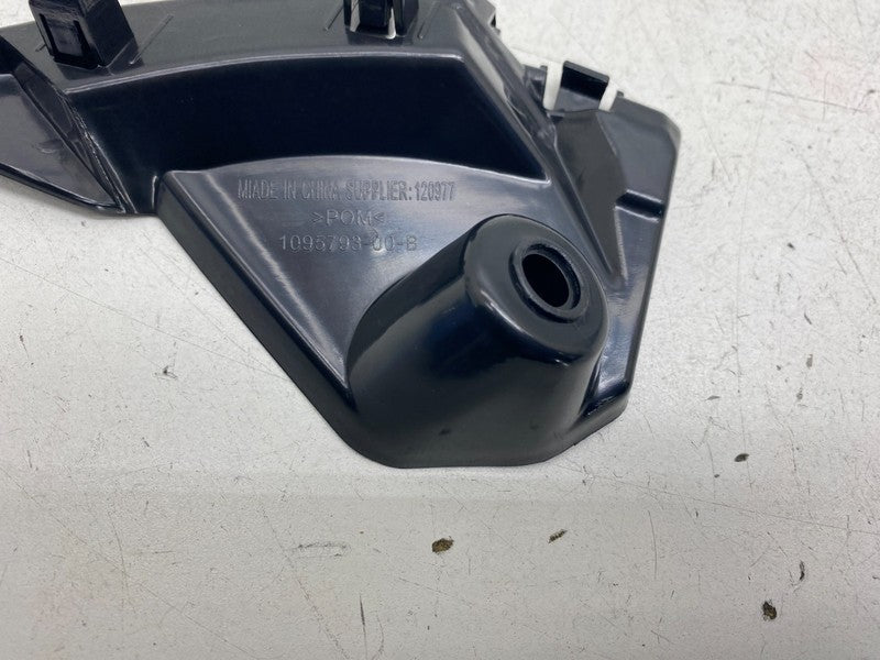 1095793 00 B ⭕ 2017-2026 Tesla Model X Front Left Fender Mount Support Bracket 1095793-00-B