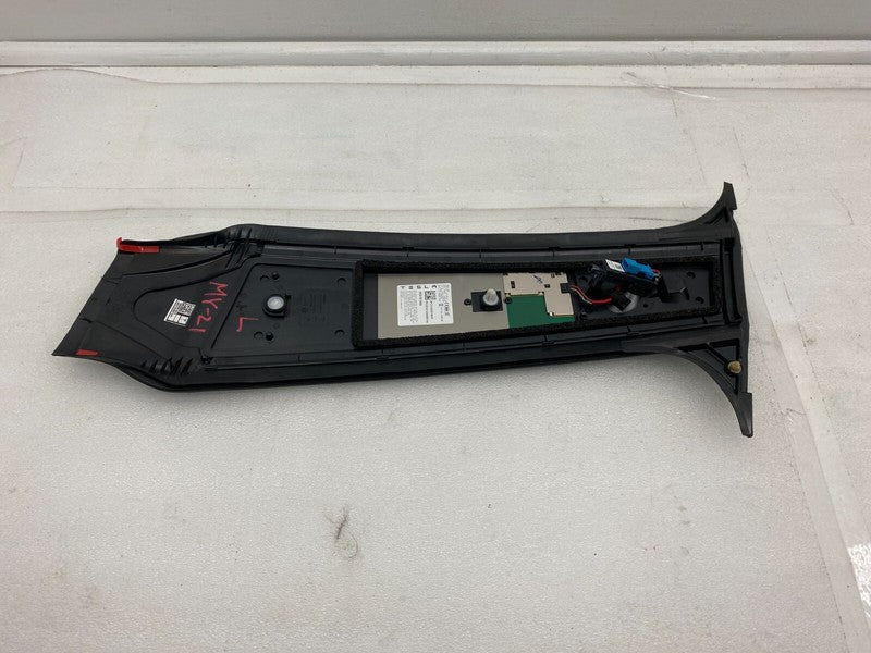 ⭕ 20-23 Model Y Left Exterior B-Pillar Applique Glass Trim LH AP3 1506