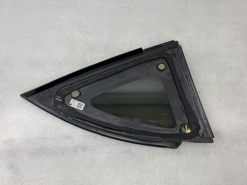 1495740 00 E 2020-2023 Tesla Model Y Rear Driver Side Quarter QTR Window Glass Left LH Assy