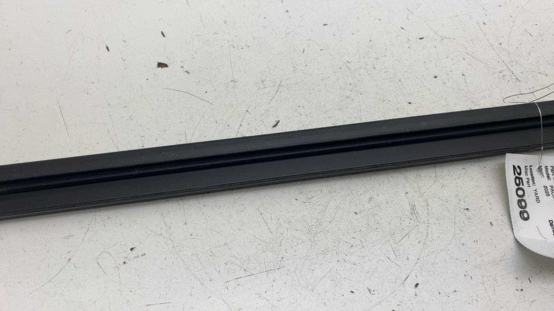 ⭕ 17-25 Chrysler Pacifica Rear Left Door Window Inner Belt Weatherstri