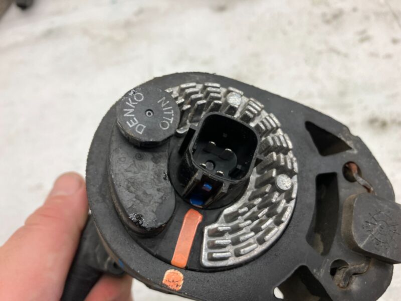 2012-2015 Tesla Model S MS Motor Inverter Battery Coolant Auxiliary Water Pump