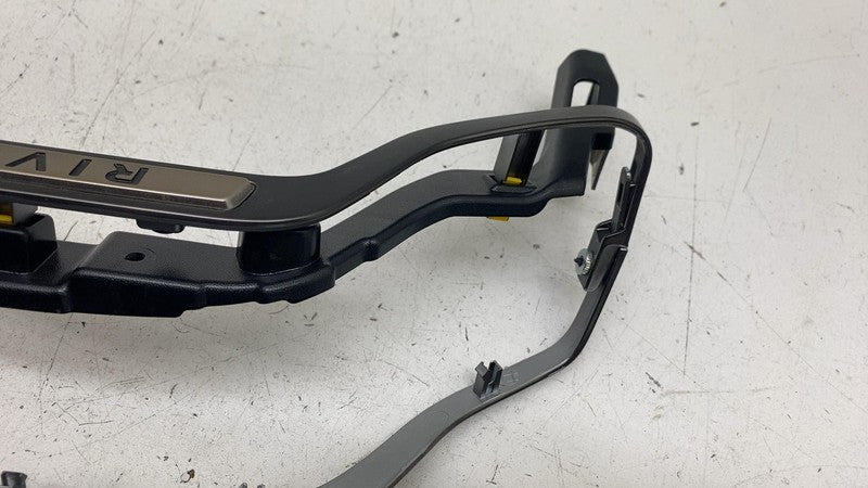 ⭕ 2022-2025 Rivian R1S Front Right Seat Upper Trim Bezel Cover OEM PT0