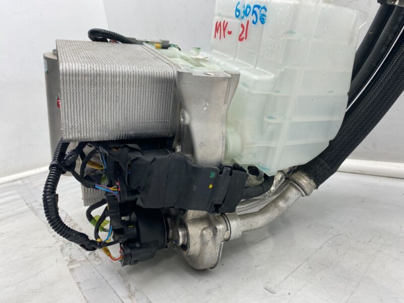 1523000 96 E 20-23 Model Y Supermanifold Refrigerant Chiller + Coolant Reservoir 1547595-96-F