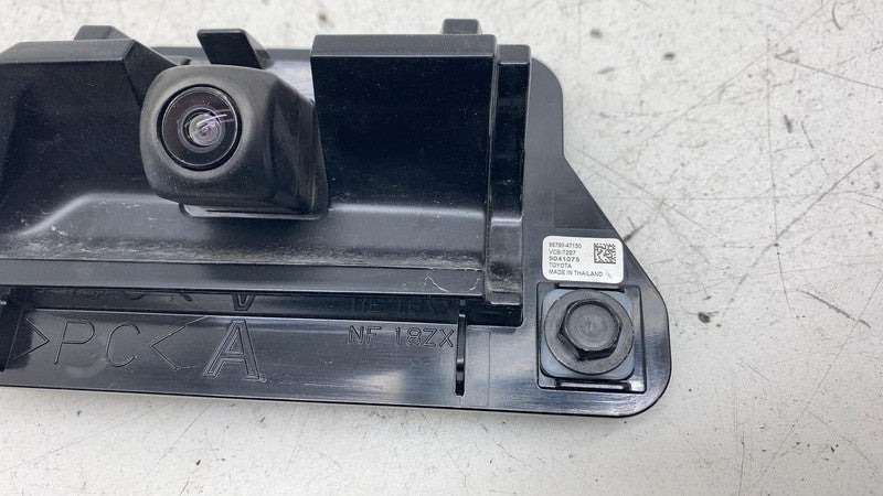 ⭕ 2023-2025 Toyota Prius Rear View Backup Park Parking Assist Camera 8