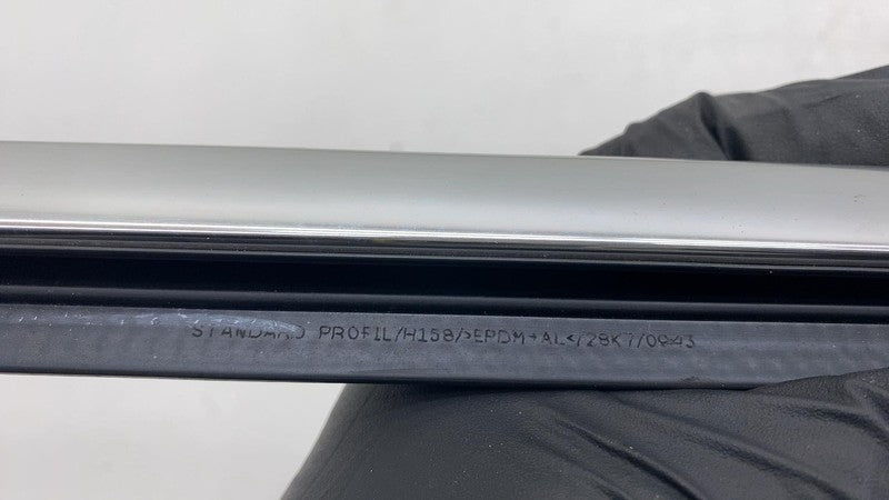 ⭕ 17-20 Maserati Levante Front Driver Side Door Window Outer Belt Molding Left