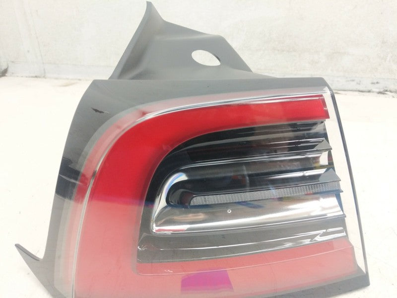 ⭕ 2017-2022 Tesla Model 3 Rear Driver Exterior Taillight Outer Tail Lamp Left LH