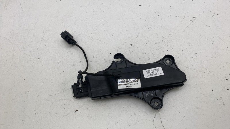 ⭕ 16-20 Model X Front Driver Side Exterior Door Handle Outer Left 1035