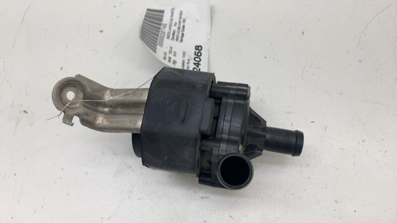 1054529 00 G 2016-2020 Tesla Model X MX Additional Auxiliary Water Pump Assembly 1054529-00-G