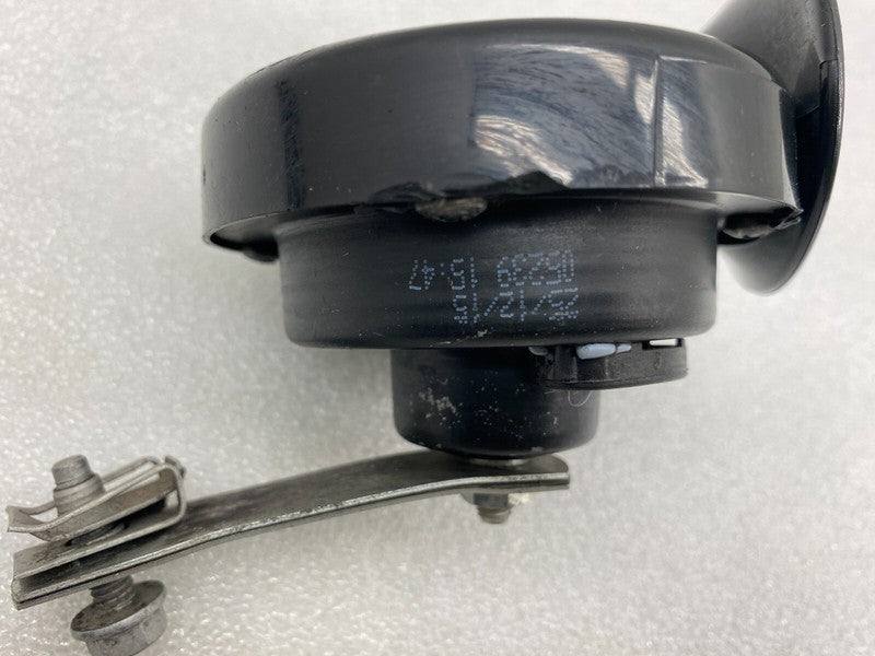 E1 0020046 ⭕2012-2020 Tesla Model S MS Seger Low Pitch Tone Horn 12V 410 Hertz with Bracket