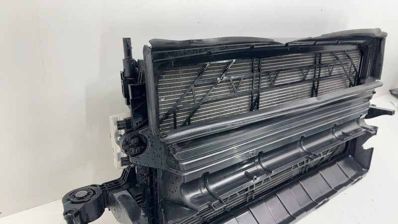 31686169 ⭕2021-2023 Polestar 2 Front Radiator w/ Active Air Shutter & Fan Shroud 31686169
