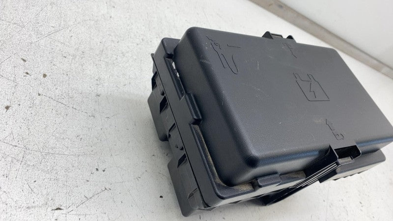 ⭕2017-2022 Chrysler Pacifica Engine Fuse Box Relay Junction Module Unit w/ Cover
