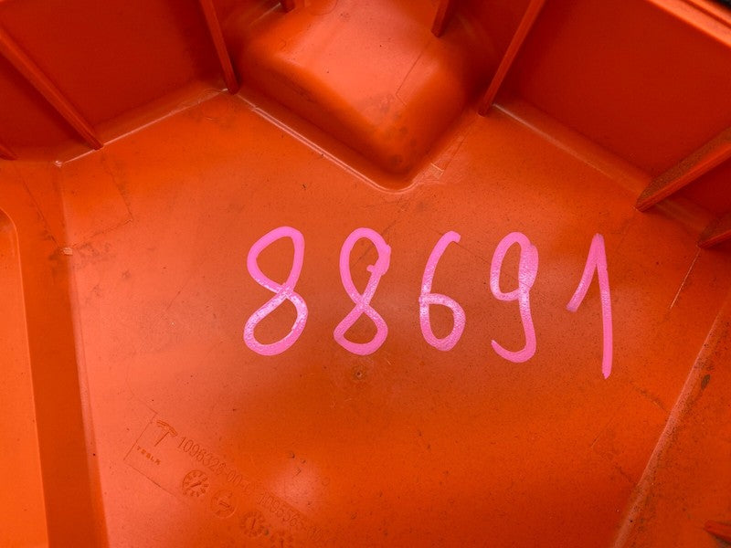 1095565 00 C ⭕17-23 Tesla Model 3 Charge Port System Inlet Close Out Panel Cover 1095565-00-C