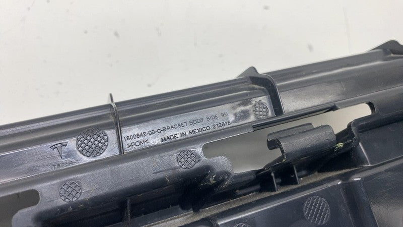 ⭕ 2024 2025 Tesla Cybertruck Rear Right Bumper Bodyside Bracket RH 180