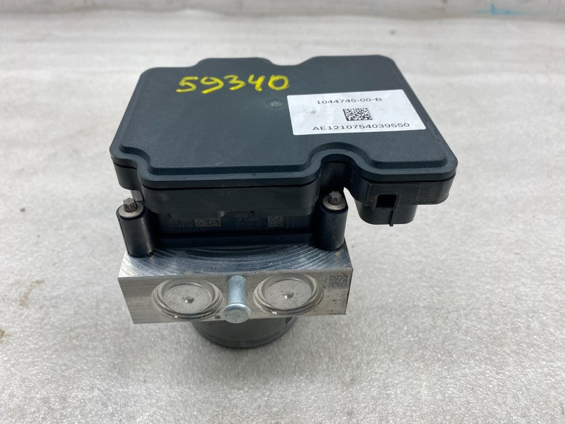 1044745 00 B ⭕ 20-24 Tesla Model Y Anti-Lock ABS Brake System Pump Unit Module 1044745-00-B