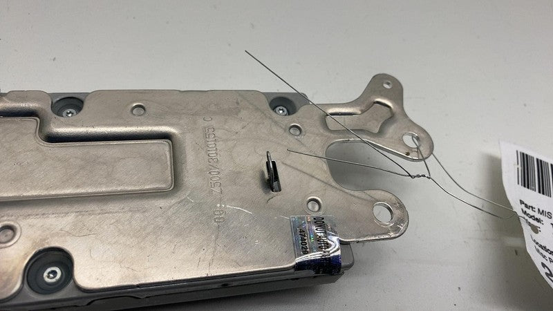 107974900D 2017-2023 Tesla Model 3 Harman Becker Radio FM/HD Receiver Module 1079749-00-D