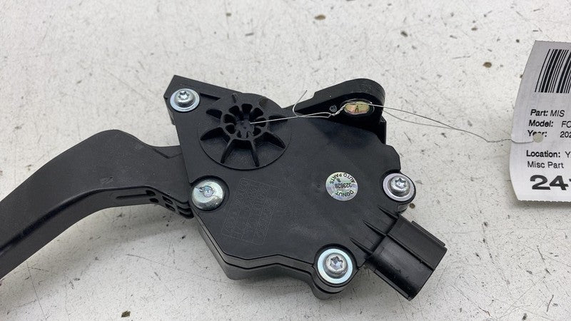 2019-2024 Subaru Forester Gas Accelerator Foot Pedal w/ Mount Bracket Sensor OEM