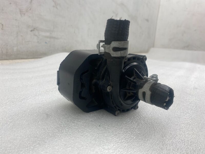 2016-2020 Tesla Model S MS Electric Auxiliary Coolant Water Pump w/ Bracket Assy