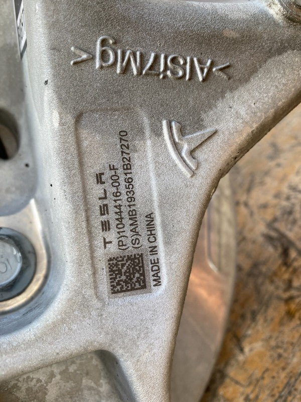 1044416 00 F 17-23 Model 3 Rear Right Side Spindle Knuckle w/ Shield & Wheel Hub 1044416-00-F