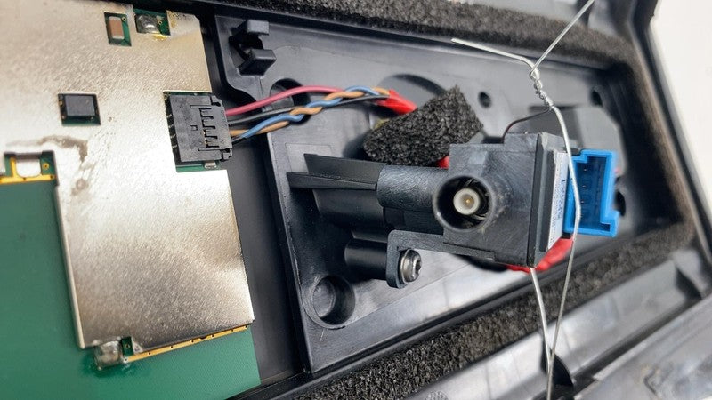 ⭕ 20-23 Model Y Right Exterior B-Pillar Applique Glass Trim RH AP3 150