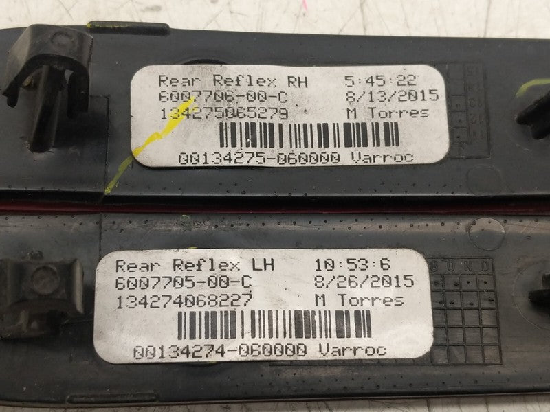 ⭕ 2012-2020 Model S Rear Left & Right Bumper Reflector 6007706-00-C/60