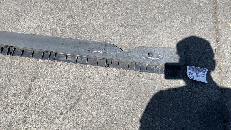 ⭕ 20-23 Model Y Right Skirt Rocker Molding Panel Carrier Bracket RH 14