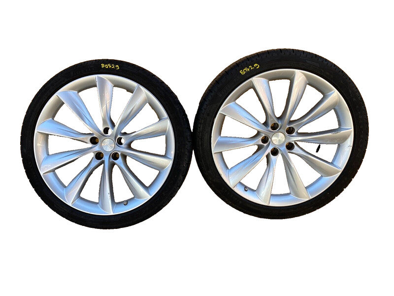102724600C ⭕ 2016-2020 Tesla Model X MX Wheel Rim 22" 22x9 & 22x10 w/ Pirelli Scorpion Tire