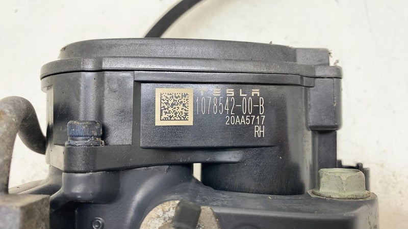 1078542-00-B ⭕ 2019-2021 Tesla Model X Rear Passenger Caliper w/ Brake Hose Line 1078542-00-B