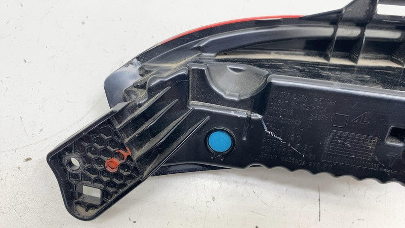 1712514-00-D ⭕24 25 Model 3 Rear Right Lower Bumper Taillight Lamp LED Reflector 1712514-00-D